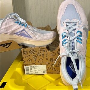 Nike Women's Athletic Shoes - Light Blue and Cream